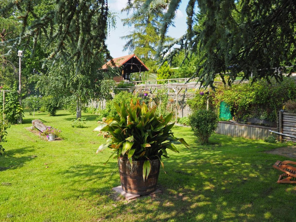 Bed and Breakfast Manoir Le Refuge Rechicourt-le-Chateau Екстер'єр фото